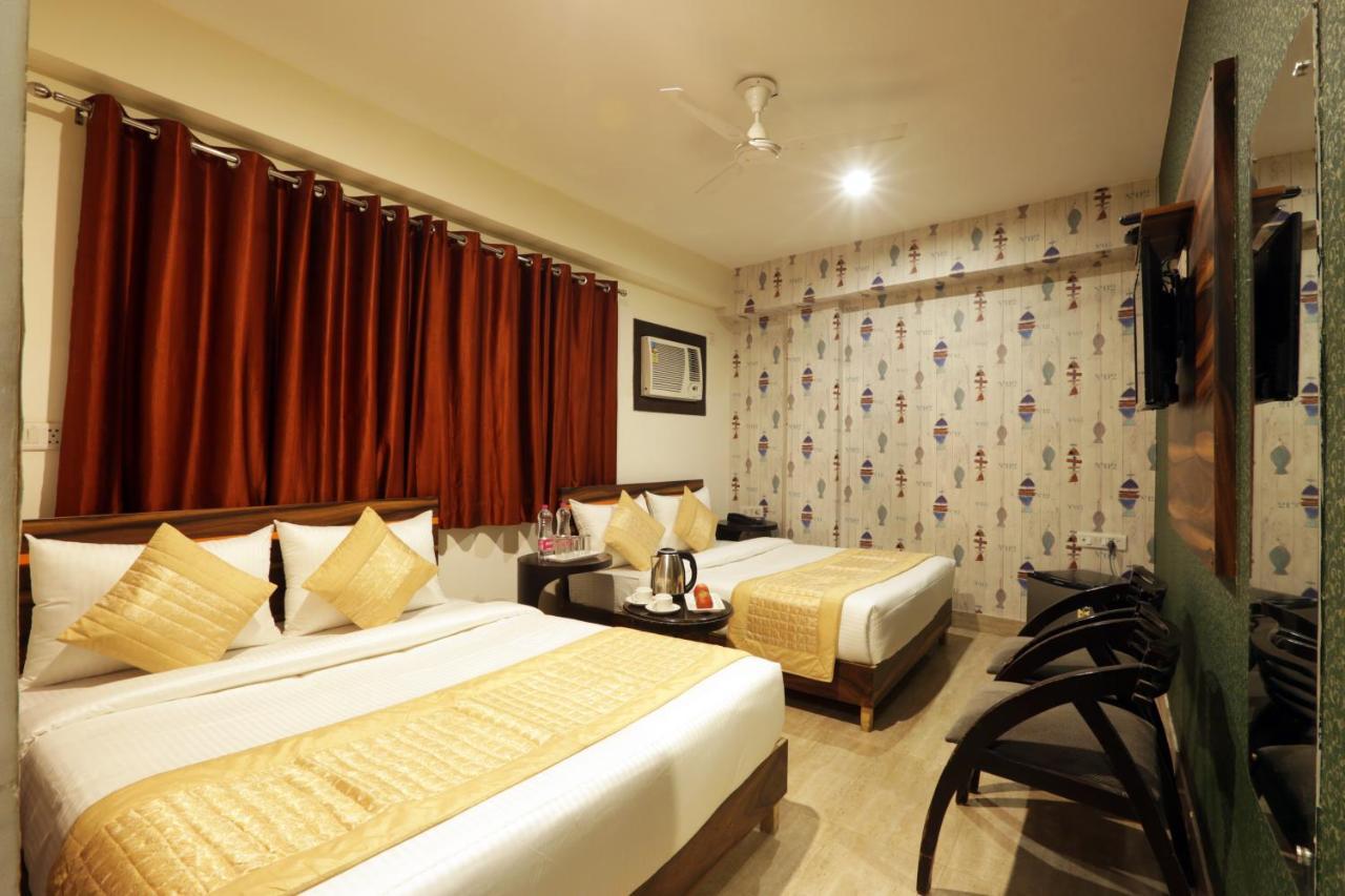 Hotel Sky Wood At Airport New Delhi Extérieur photo